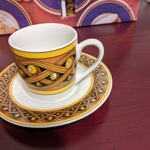 Espresso Set 12 Pieces NOS In Box Gold Black Porcelain Mini Coffee Cups & Saucer - Picture 7 of 16